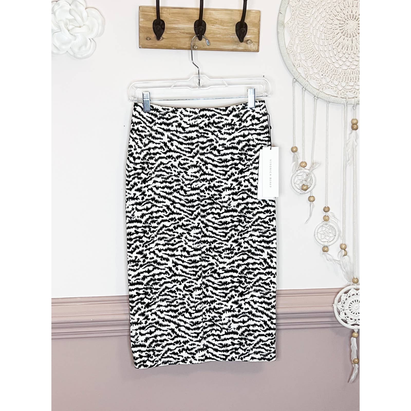 Veronica Beard Black White Pencil Midi Skirt Size 2 Nwt